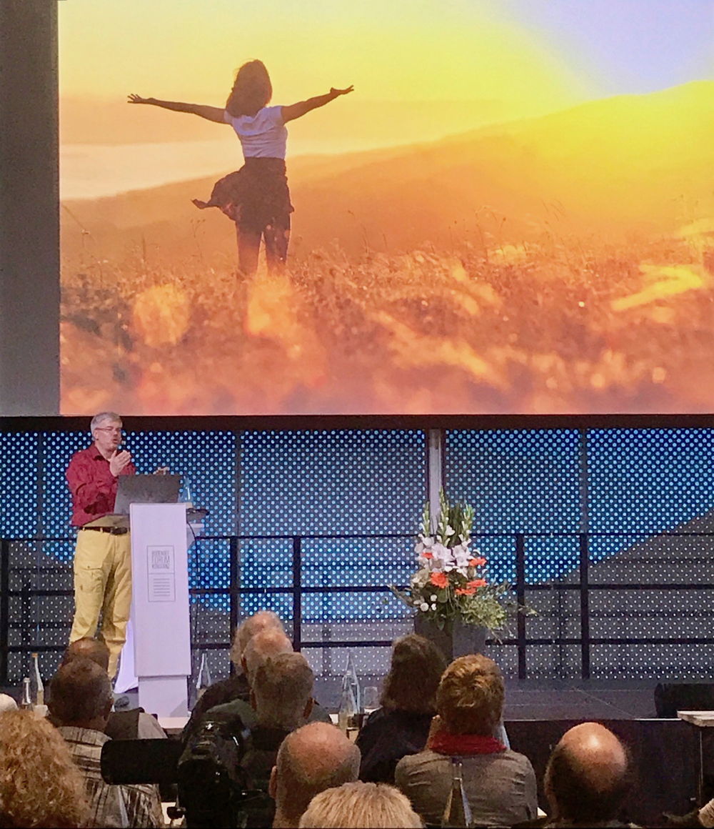 images/blog/Johannes-Vortrag-Kongress-Lichtwasser_SAX.jpg