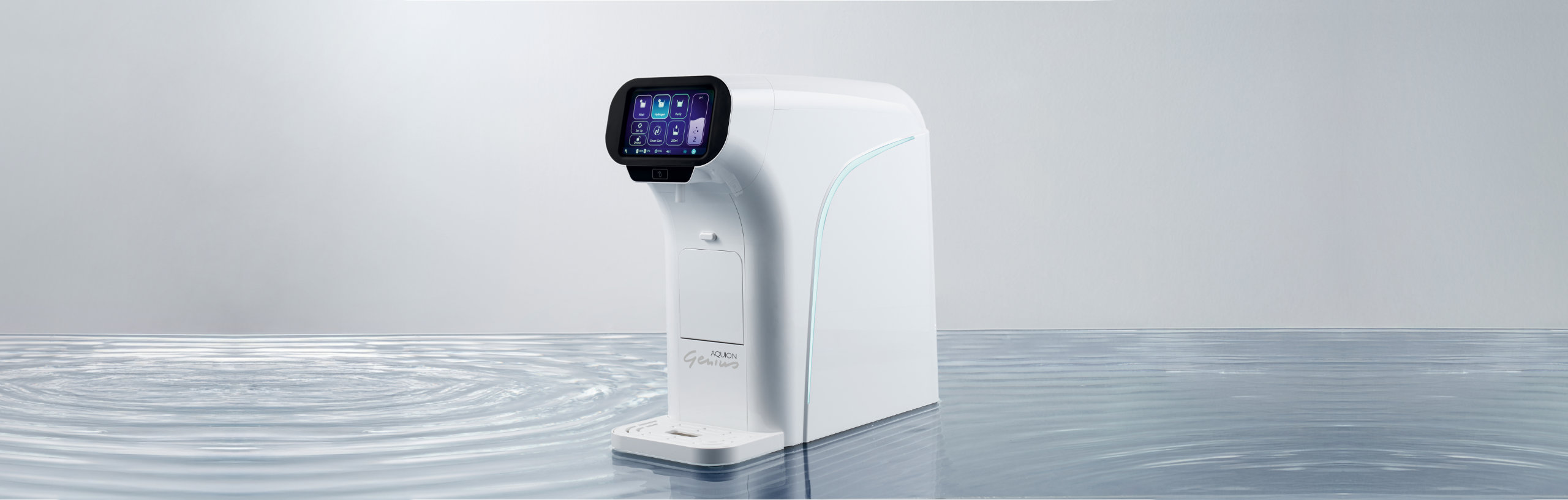 Aquion Genius auf Wasserfläche