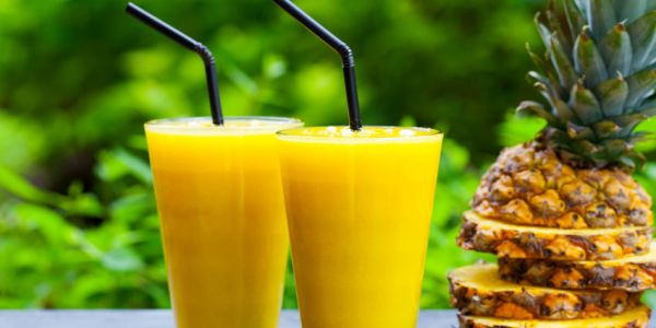 Smoothie mit Ananas